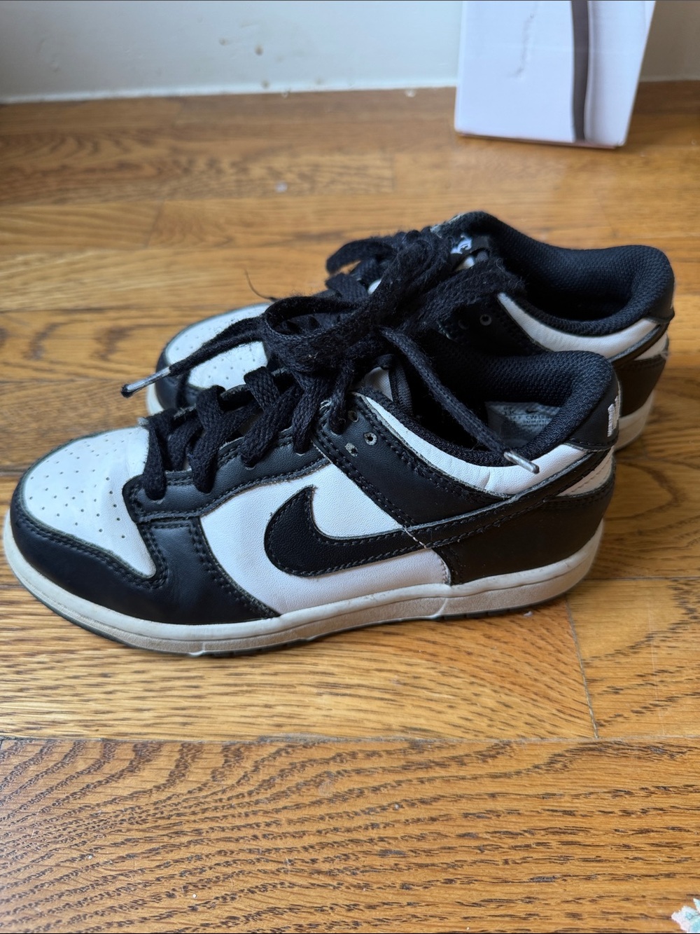 Nike Black and White Kids Low-Top Sneakers